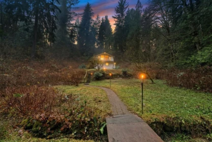 Kitchen Photo of 4520 Lynn Valley Road, North Vancouver, BC