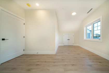 Basement Recreation Room Photo of 972 Park Drive, Vancouver, BC