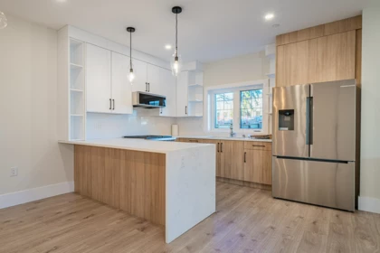 Breakfast Nook Photo of 972 Park Drive, Vancouver, BC