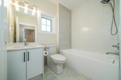 Hallway Photo of 972 Park Drive, Vancouver, BC