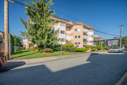 111 8985 Mary Street, Chilliwack, BC, Chilliwack Proper West — 2 bed apartment/condo for sale