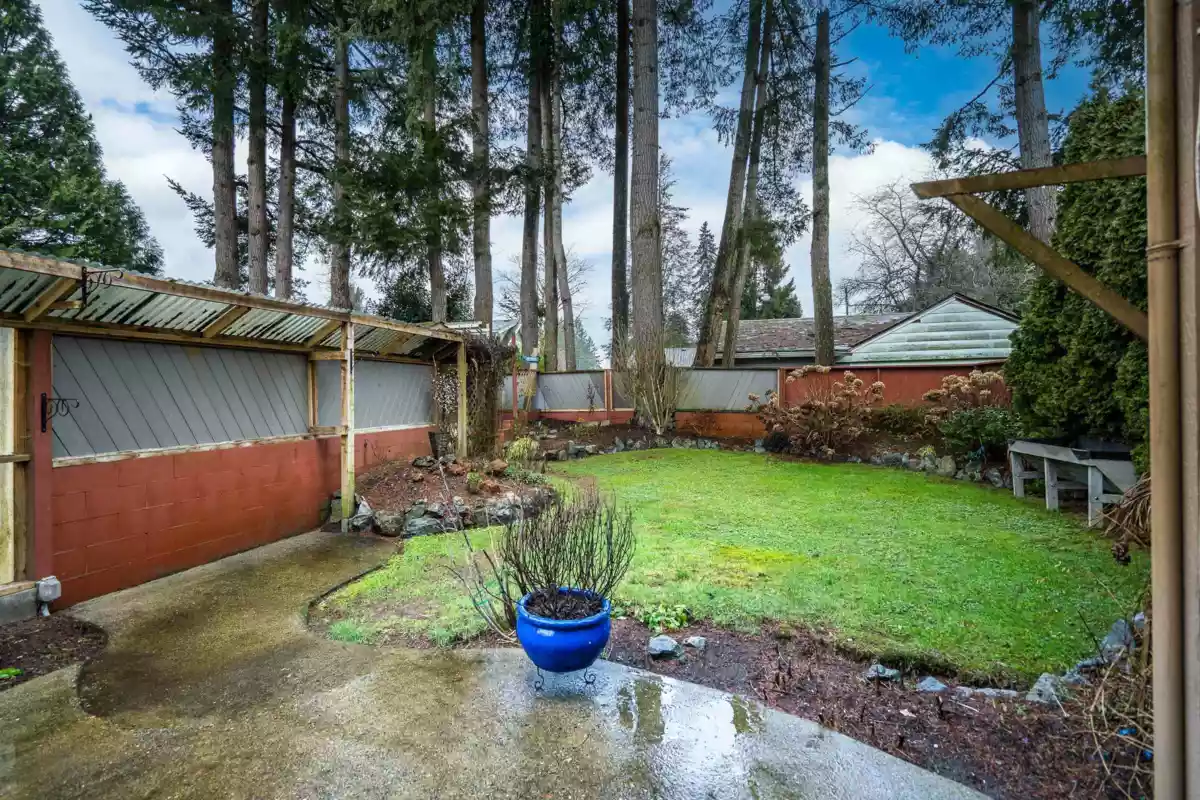 Garden / Landscaping Photo of 11956 214 Street, Maple Ridge, BC