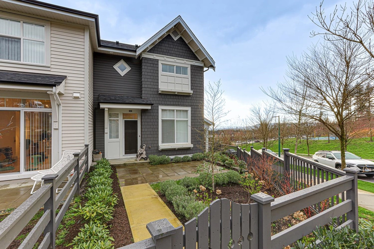 Living Room Photo of 184 1331 Olmsted Street, Coquitlam, BC