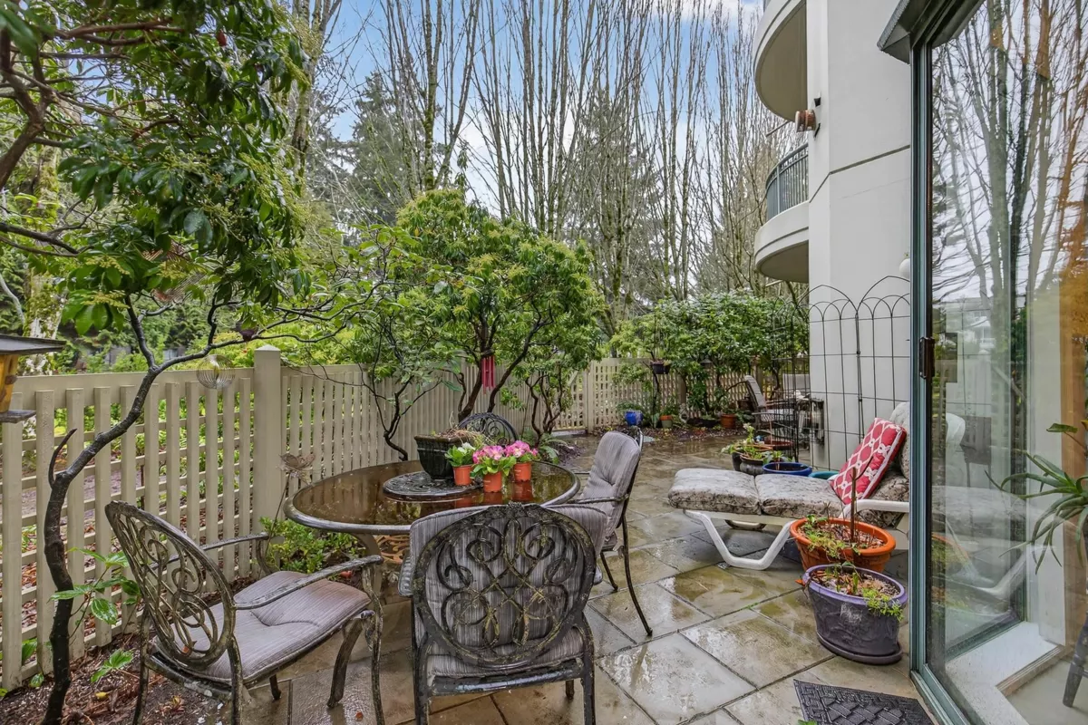 Garden / Landscaping Photo of 109 1785 Martin Drive, Surrey, BC