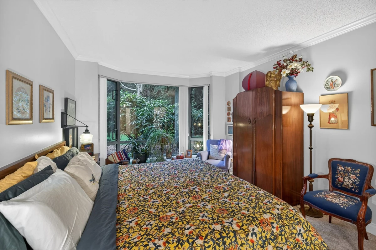 Office / Den Photo of 109 1785 Martin Drive, Surrey, BC