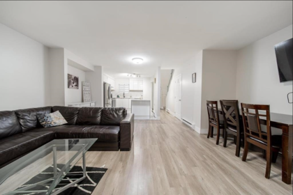 Walk-In Closet Photo of 129 13710 67 Avenue, Surrey, BC