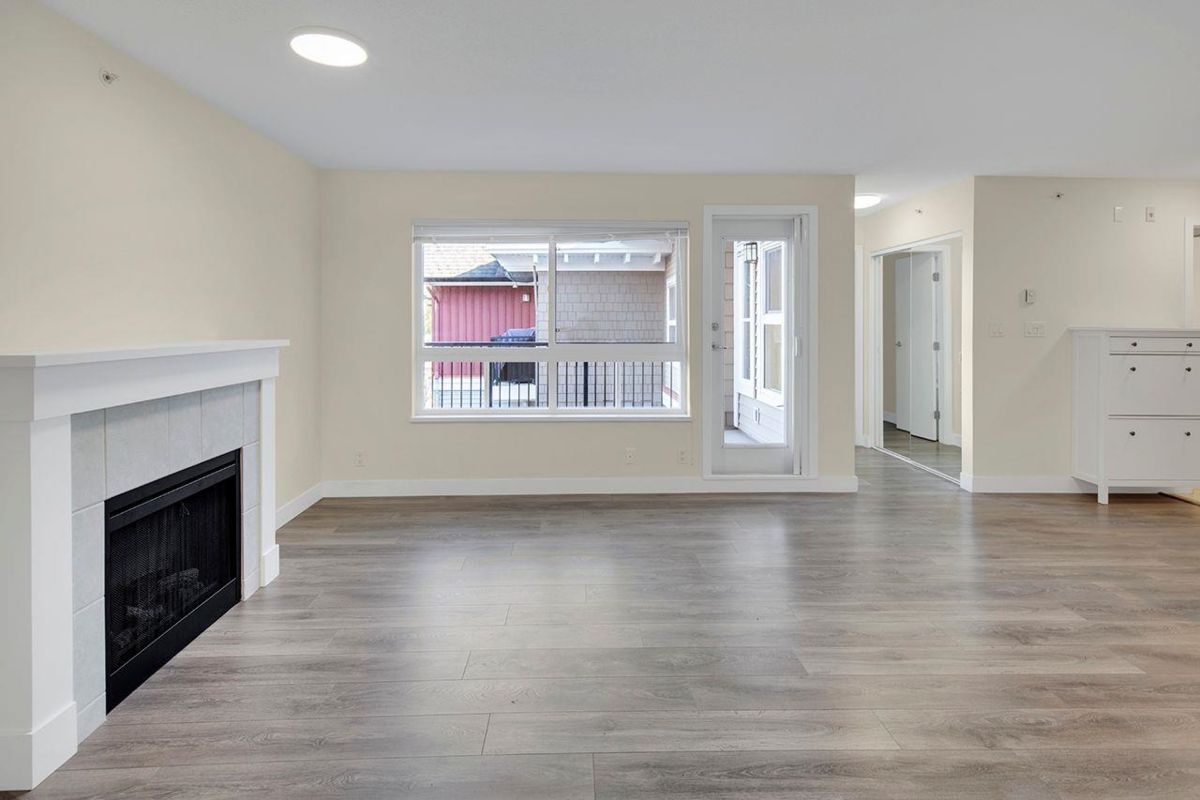 Dining Area Photo of 401 7088 Mont Royal Square, Vancouver, BC