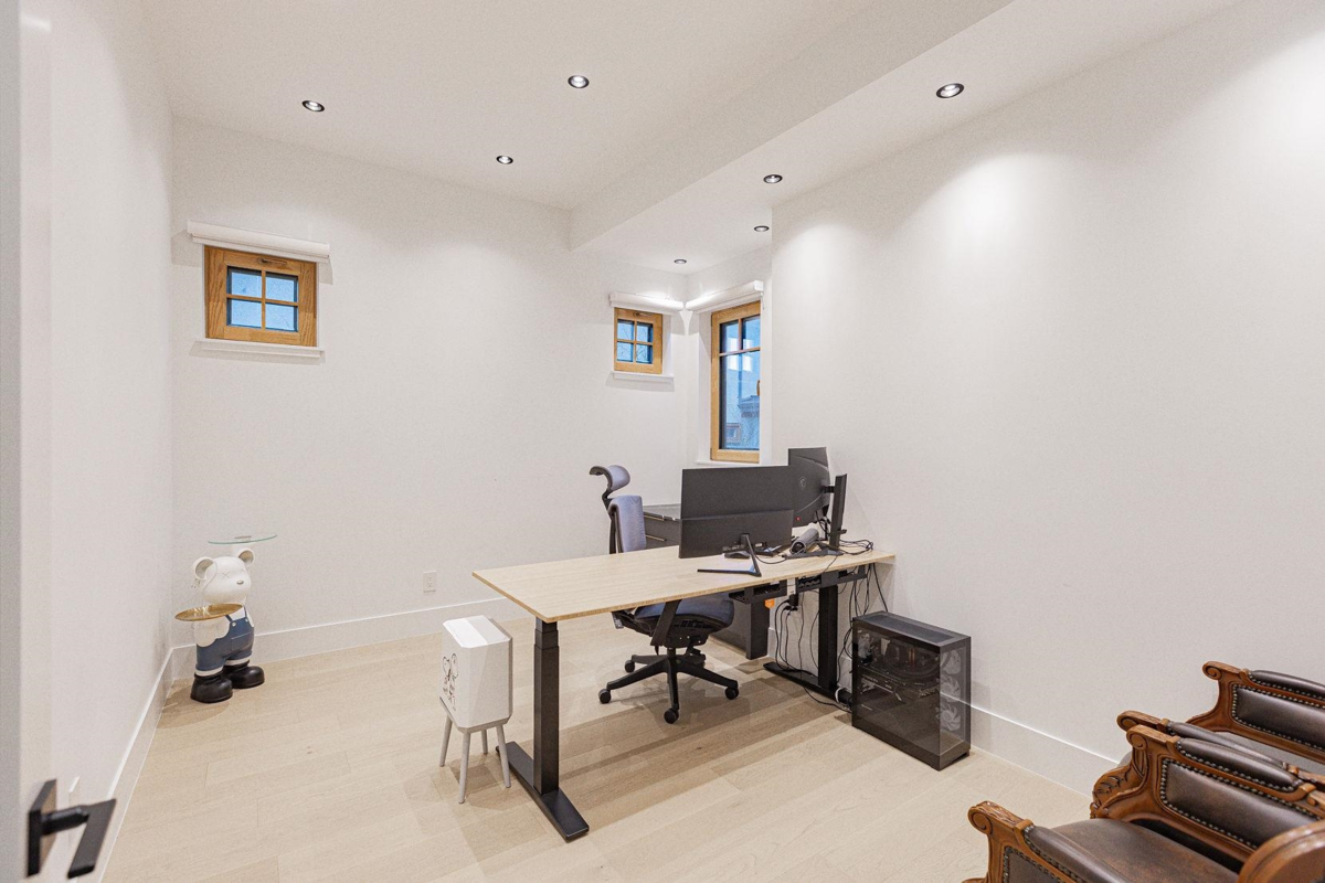 Breakfast Nook Photo of 2051 W King Edward Avenue, Vancouver, BC