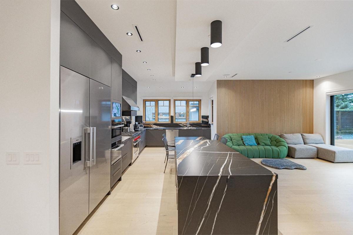 Hallway Photo of 2051 W King Edward Avenue, Vancouver, BC