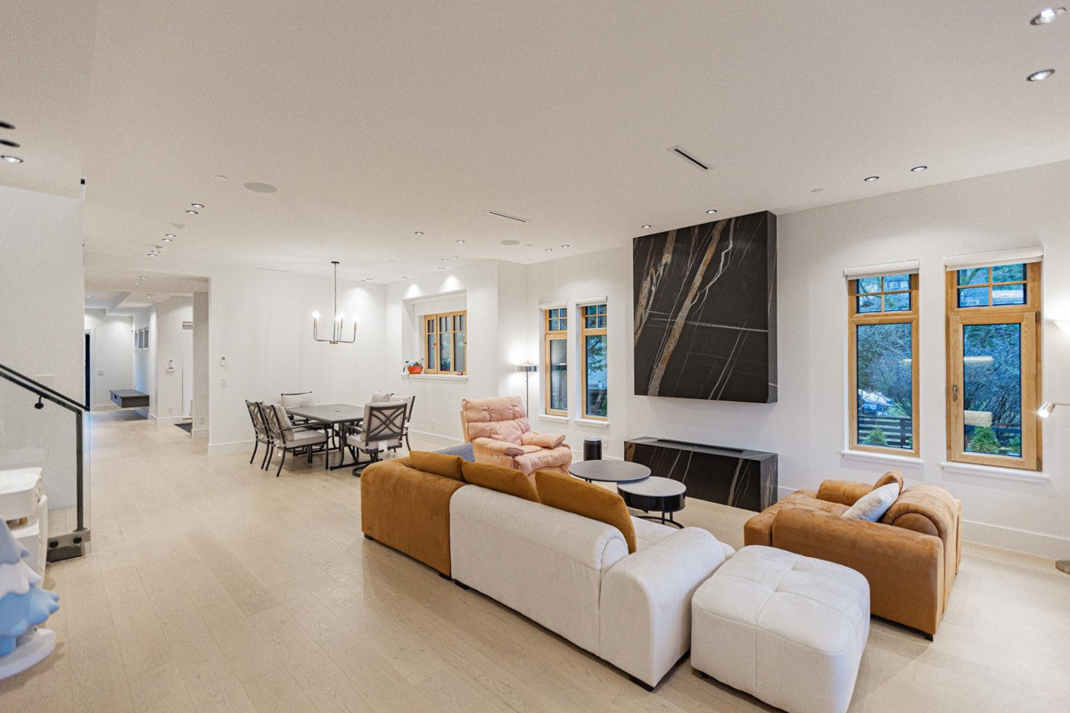 Laundry Room Photo of 2051 W King Edward Avenue, Vancouver, BC