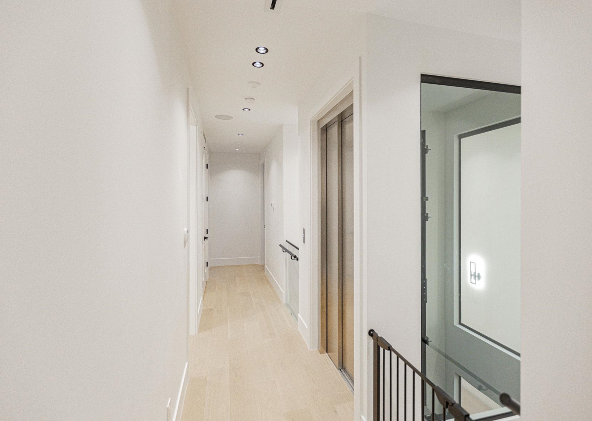 Living Room Photo of 2051 W King Edward Avenue, Vancouver, BC