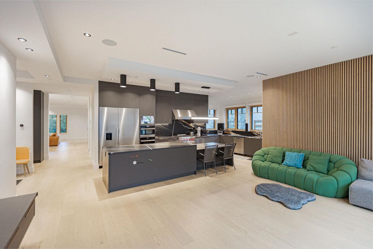 Outdoor Patio Photo of 2051 W King Edward Avenue, Vancouver, BC