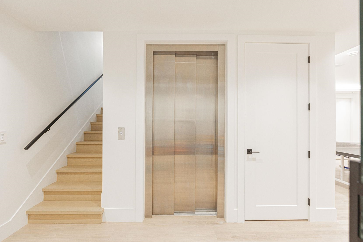 Walk-In Closet Photo of 2051 W King Edward Avenue, Vancouver, BC