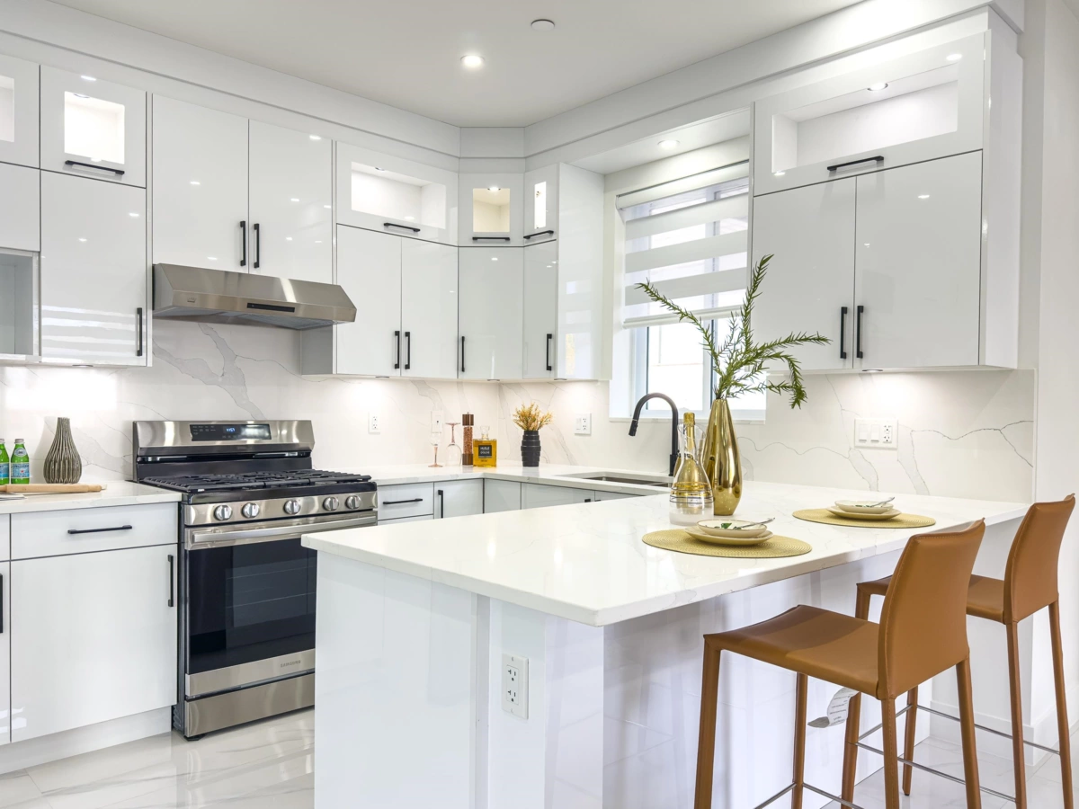 Kitchen Island Photo of 2174 E 46th Avenue, Vancouver, BC