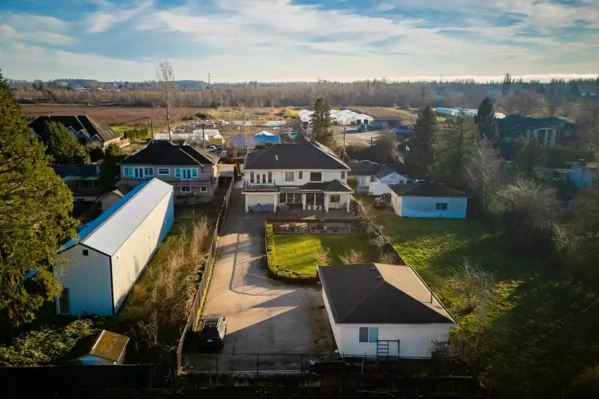 Garden / Landscaping Photo of 13371 Blundell Road, Richmond, BC