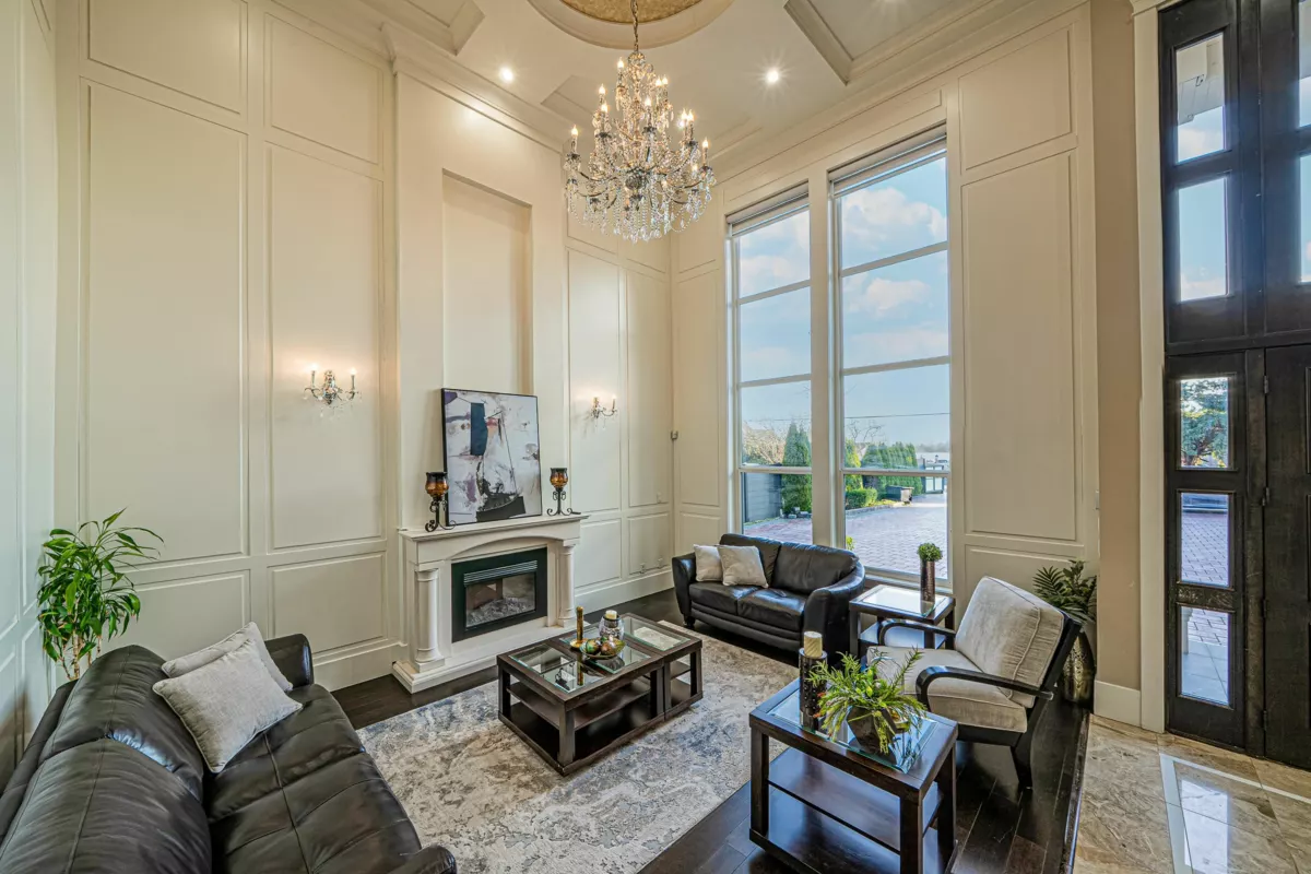 Kitchen Photo of 13371 Blundell Road, Richmond, BC