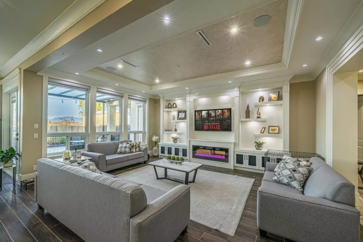 Walk-In Closet Photo of 13371 Blundell Road, Richmond, BC