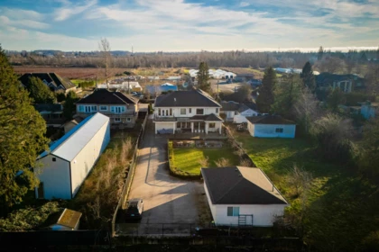 Garden / Landscaping Photo of 13371 Blundell Road, Richmond, BC
