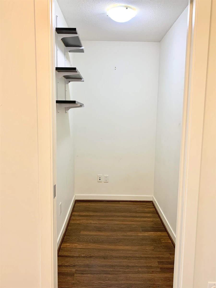 Kitchen Island Photo of 211 4818 Eldorado Mews, Vancouver, BC