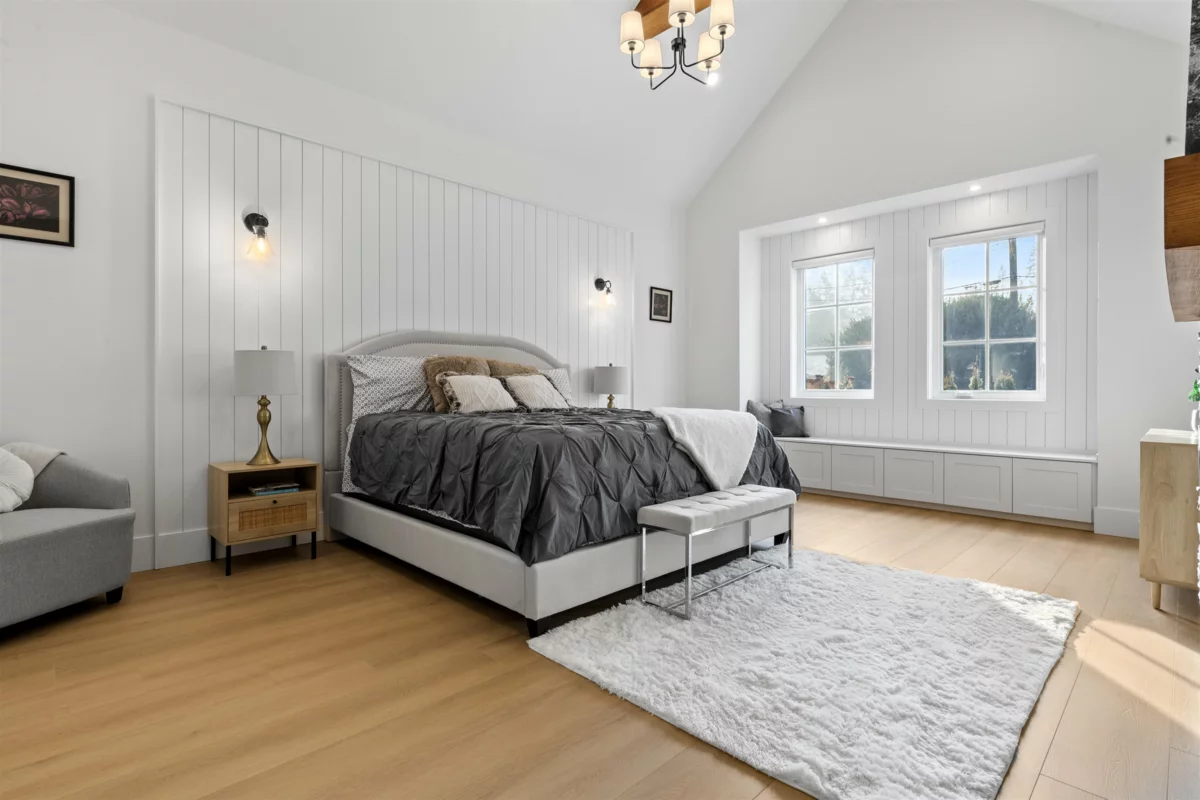 Entry Foyer Photo of 19843 37a Avenue, Langley, BC