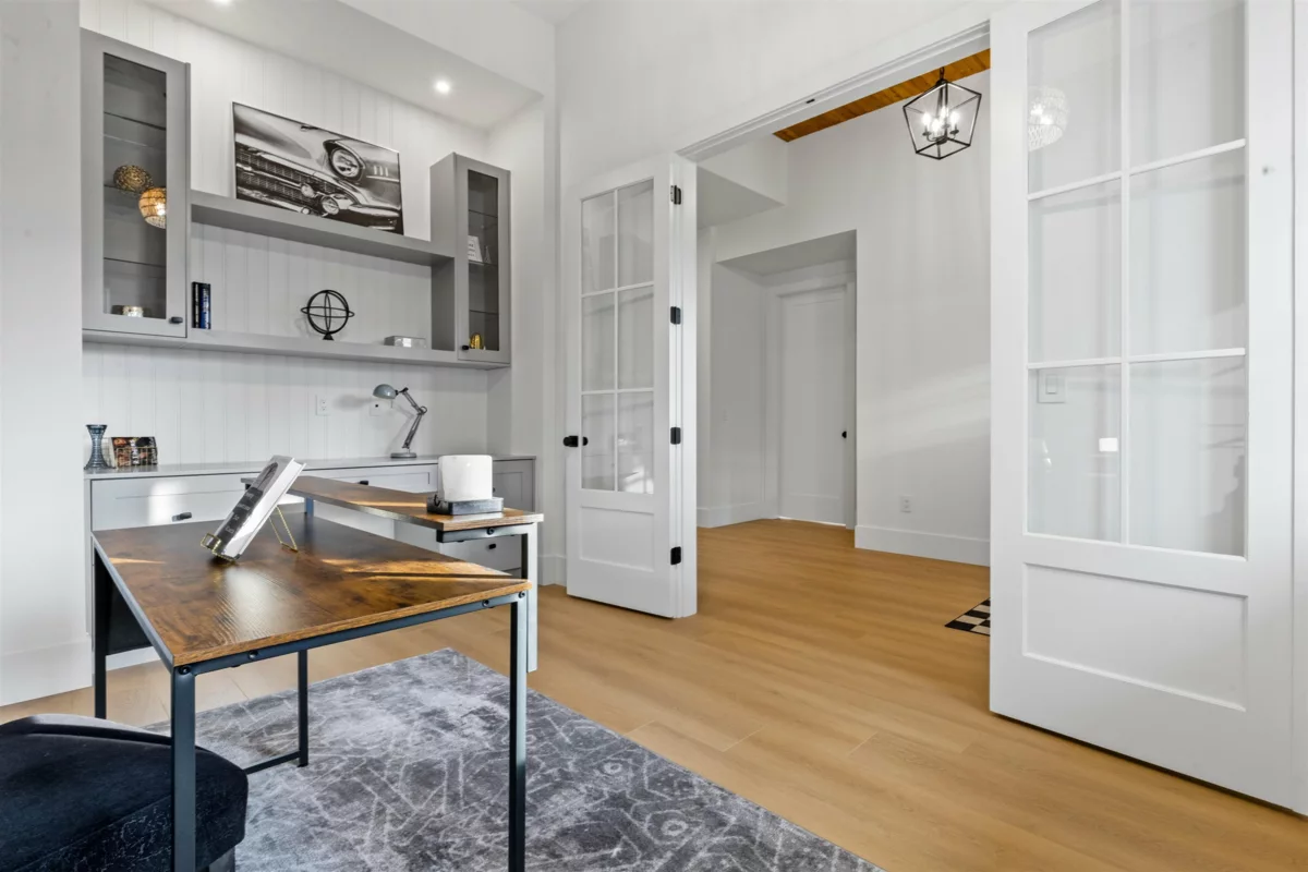 Kitchen Island Photo of 19843 37a Avenue, Langley, BC