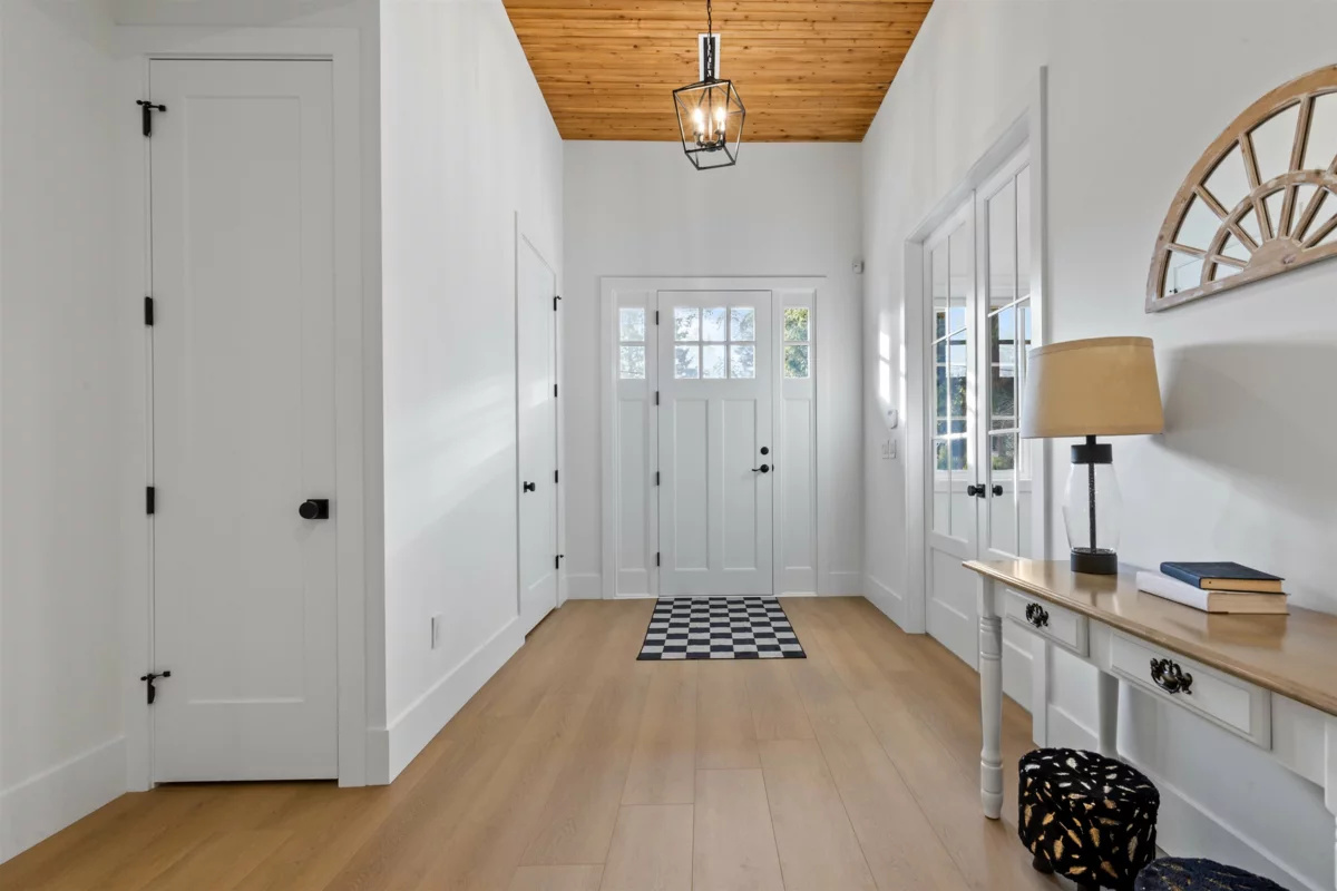 Kitchen Photo of 19843 37a Avenue, Langley, BC