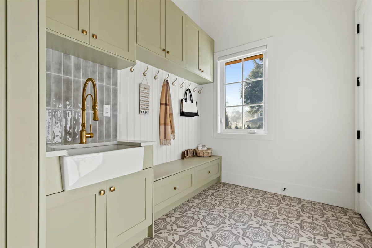 Laundry Room Photo of 19843 37a Avenue, Langley, BC