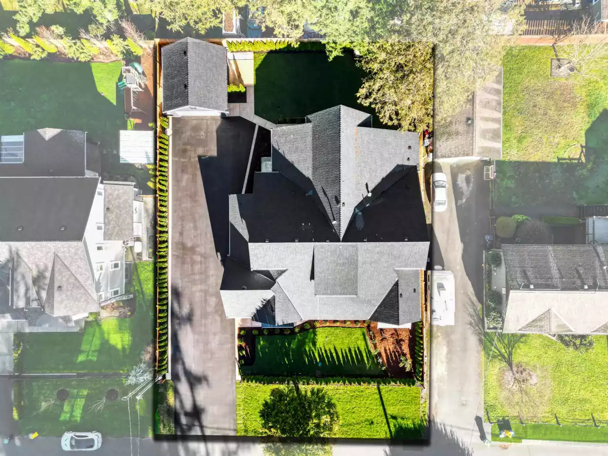 Living Room Photo of 19843 37a Avenue, Langley, BC