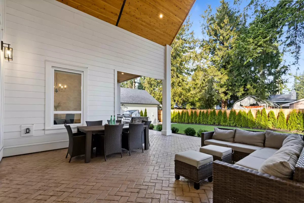 Primary Bathroom Photo of 19843 37a Avenue, Langley, BC