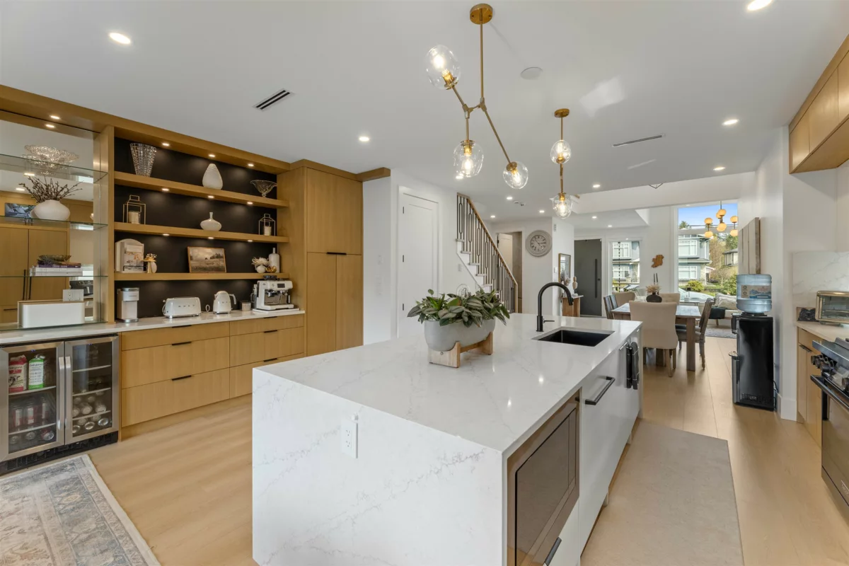 Walk-In Closet Photo of 1707 Blaine Avenue, Burnaby, BC