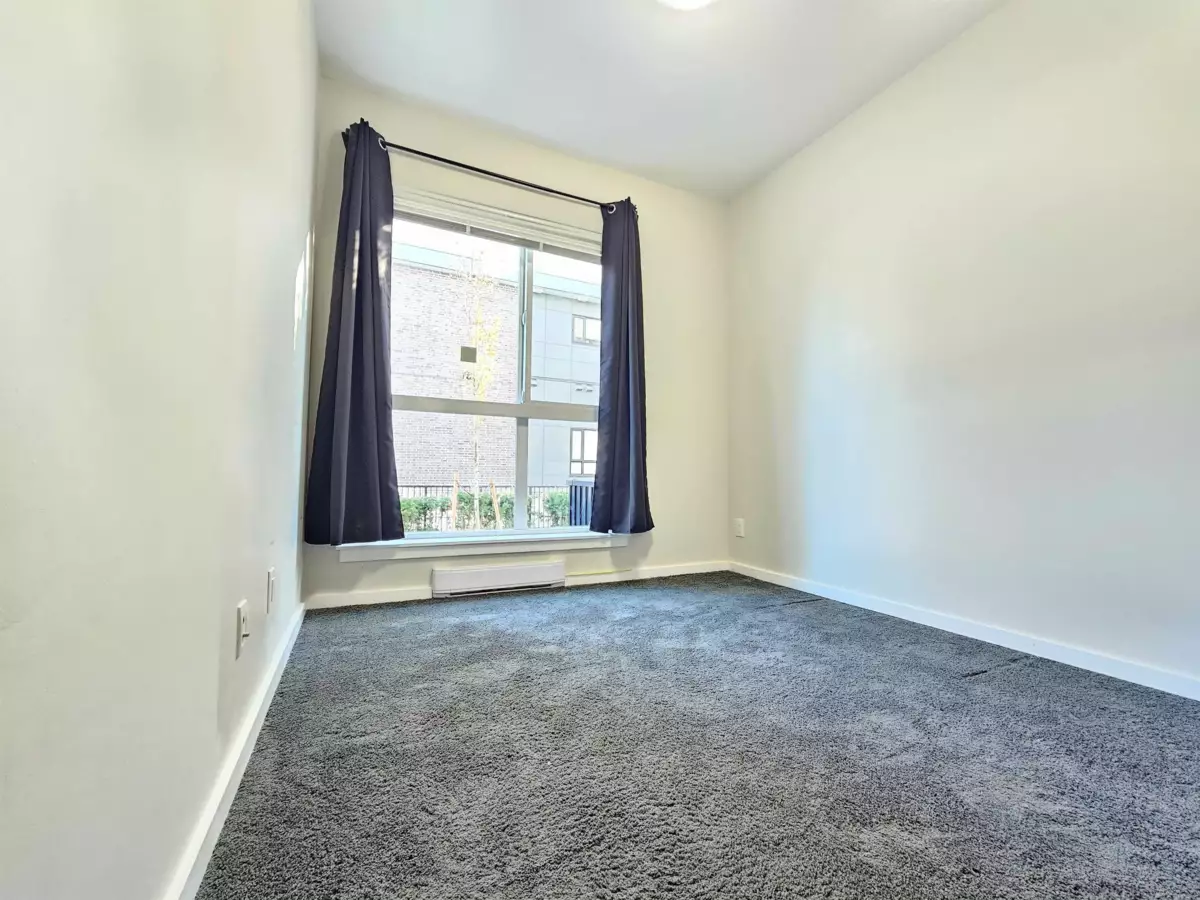 Entry Foyer Photo of 232 13768 108 Avenue, Surrey, BC
