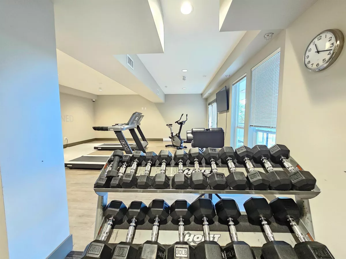 Primary Bathroom Photo of 232 13768 108 Avenue, Surrey, BC