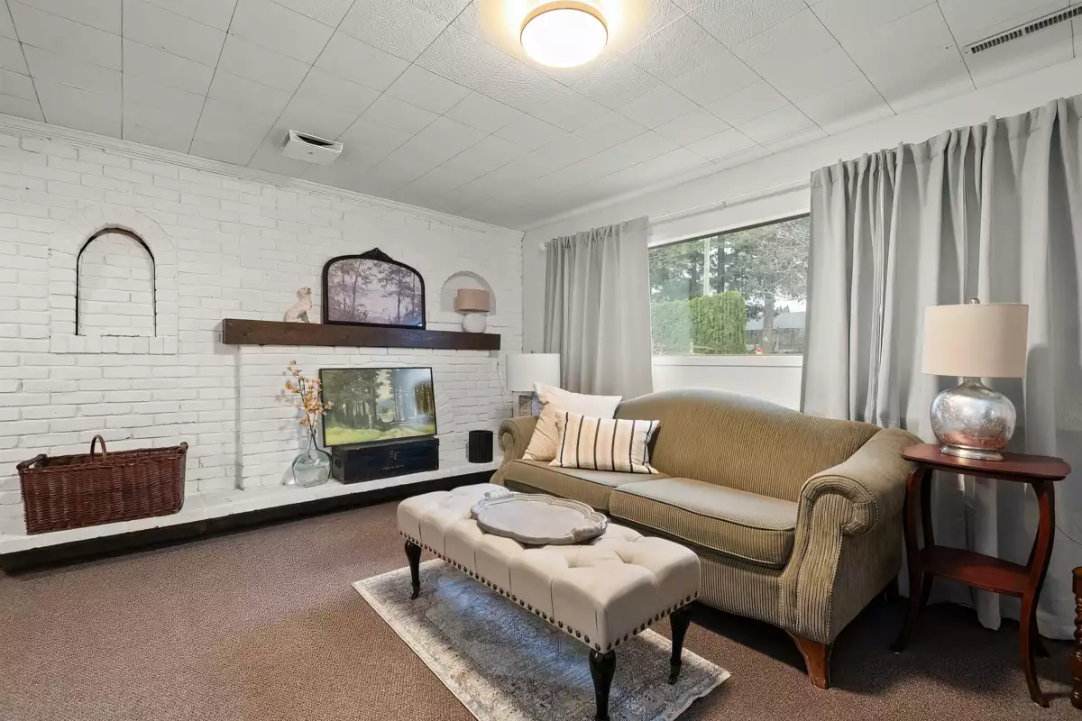 Laundry Room Photo of 5896 Carter Road, Chilliwack, BC