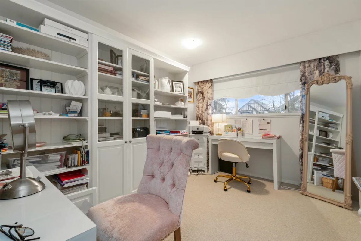 Powder Room Photo of 5896 Carter Road, Chilliwack, BC