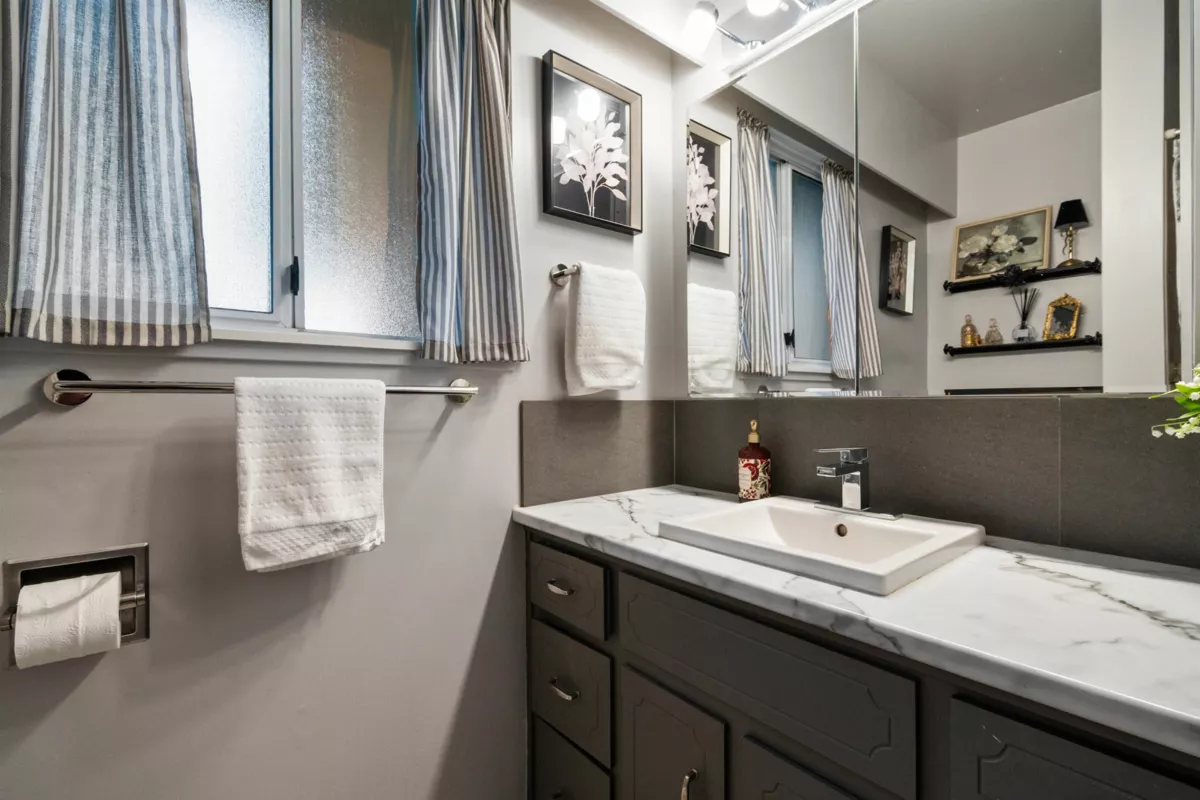 Staircase Photo of 5896 Carter Road, Chilliwack, BC