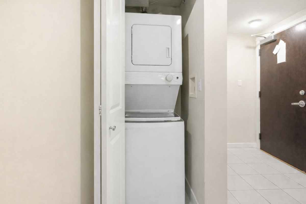 Primary Bathroom Photo of 503 5028 Kwantlen Street, Richmond, BC