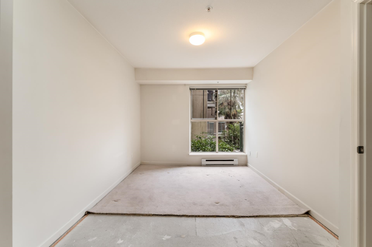 Bedroom 3 Photo of 218 332 Lonsdale Avenue, North Vancouver, BC