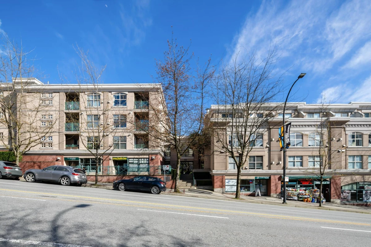 Staircase Photo of 218 332 Lonsdale Avenue, North Vancouver, BC