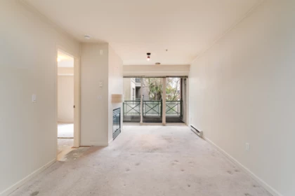 218 332 Lonsdale Avenue, North Vancouver, BC, North Vancouver — Apartment/Condo for sale
