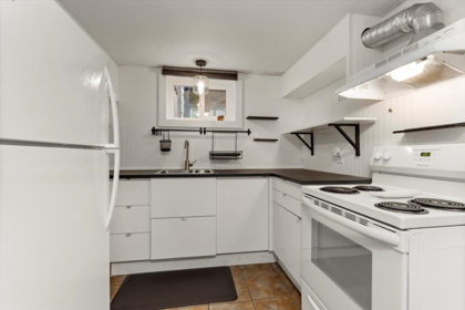 Mudroom Photo of 9759 George Street, Chilliwack, BC