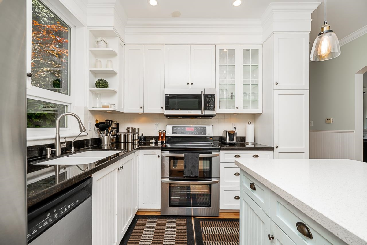 Primary Bedroom Photo of 767 Edgar Avenue, Coquitlam, BC