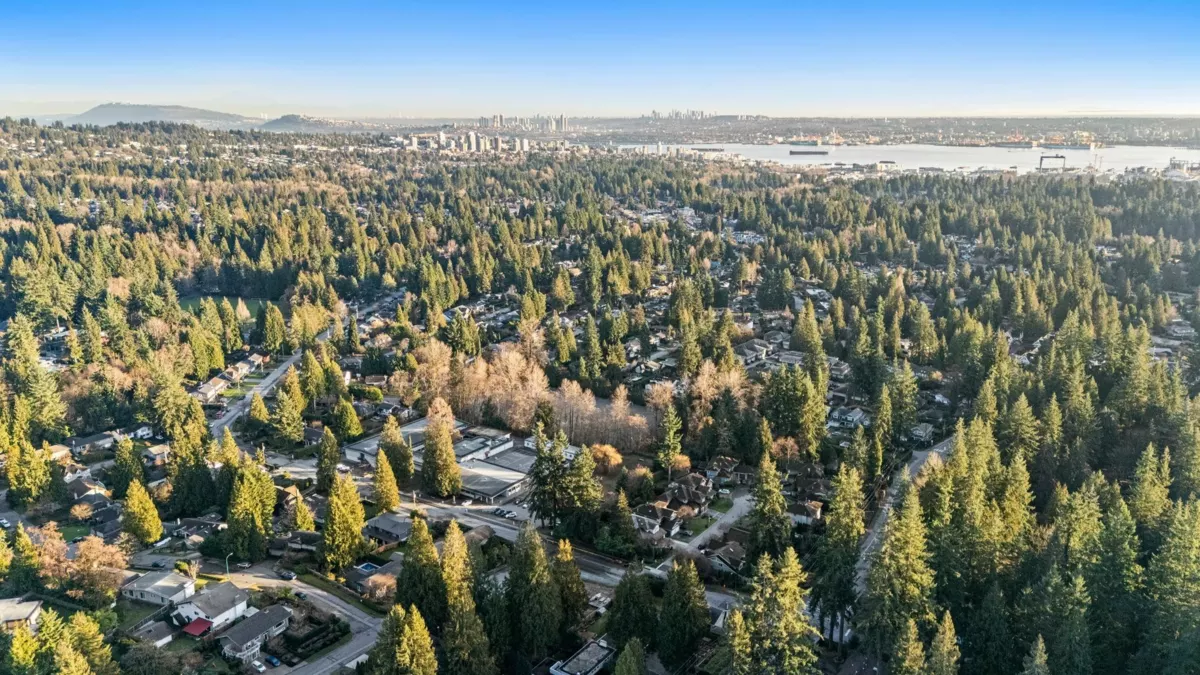 Hot Tub / Spa Photo of 244 E 18th Street, North Vancouver, BC