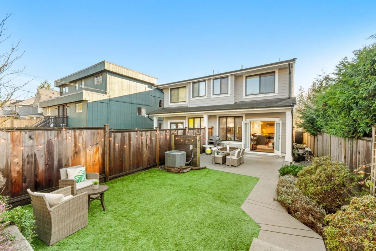 Outdoor Deck Photo of 244 E 18th Street, North Vancouver, BC