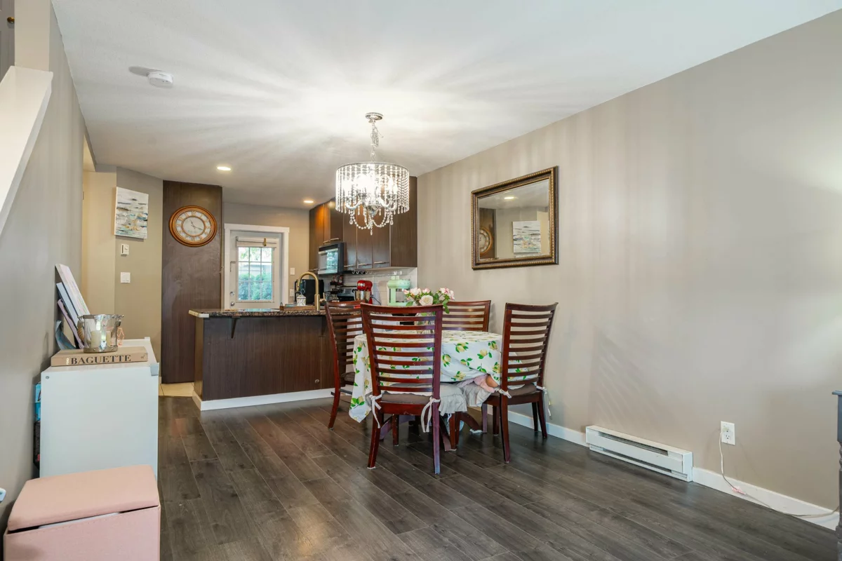 Kitchen Photo of 45 7370 Stride Avenue, Burnaby, BC