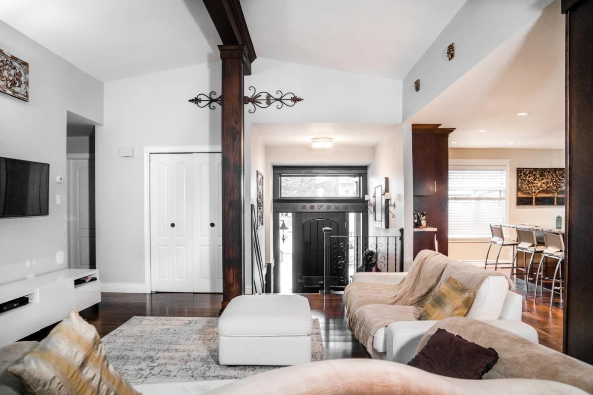 Living Room Photo of 1190 Augusta Avenue, Burnaby, BC