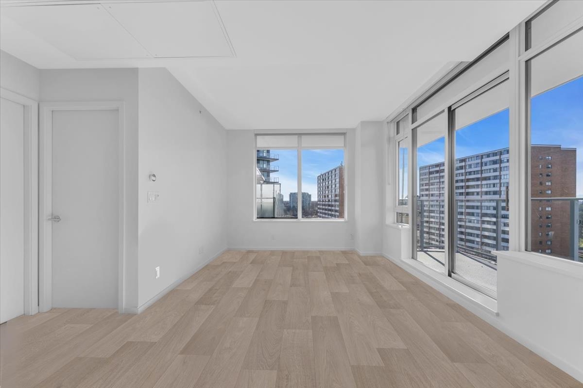 Primary Bathroom Photo of 933 6300 Minoru Boulevard, Richmond, BC