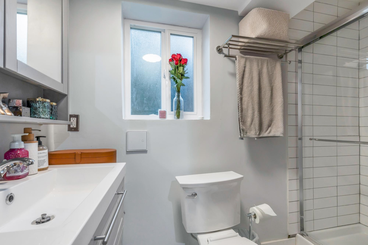 Garden / Landscaping Photo of 1130 Blue Heron Crescent, Port Coquitlam, BC