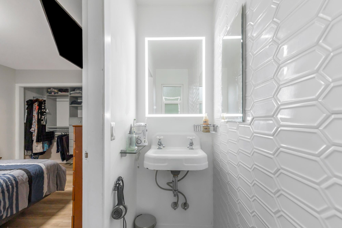 Laundry Room Photo of 1130 Blue Heron Crescent, Port Coquitlam, BC