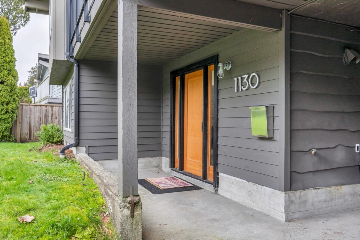 Living Room Photo of 1130 Blue Heron Crescent, Port Coquitlam, BC
