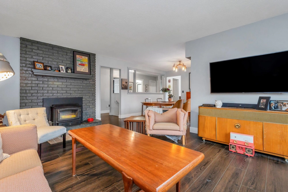 Powder Room Photo of 1130 Blue Heron Crescent, Port Coquitlam, BC